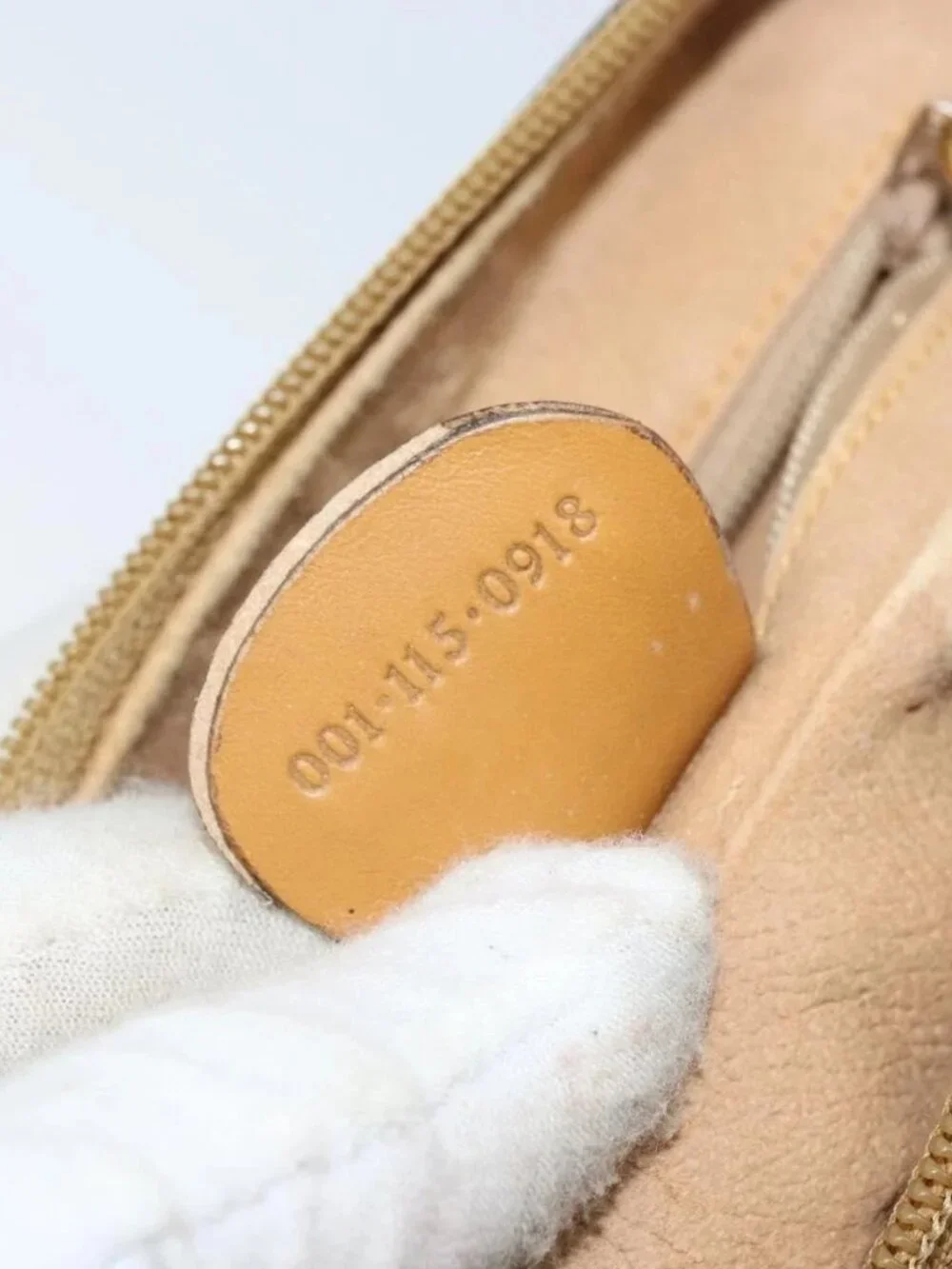 GUCCI Micro GG Supreme Web Sherry Line Bag PVC Beige 001 115 0918 Auth BA10601 - Picture 10 of 16